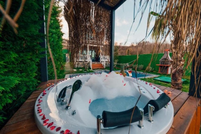 Oda Görseli: Fırsat Deluxe Bungalov Paris 2+1 Korunaklı-Jakuzi / Oda Kahvaltı